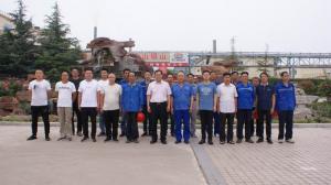 八一建軍節(jié)退伍軍人合影留念